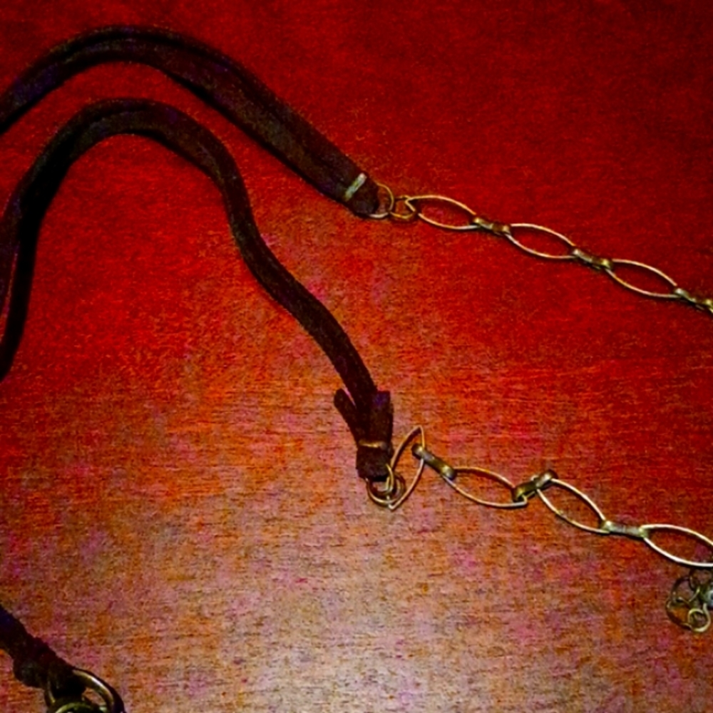Long Unique Pendant - Picture 3 of 3